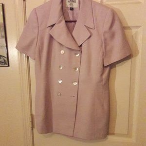 Skirt suit